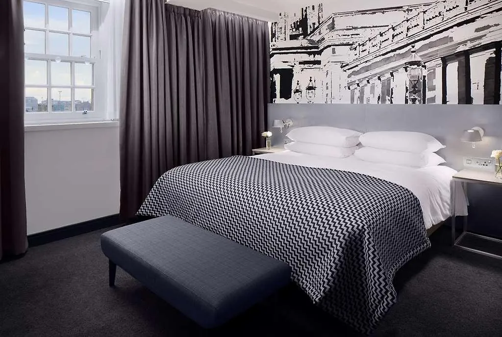 Radisson Blu Hotel, Edinburgh City Centre 4*,  United Kingdom