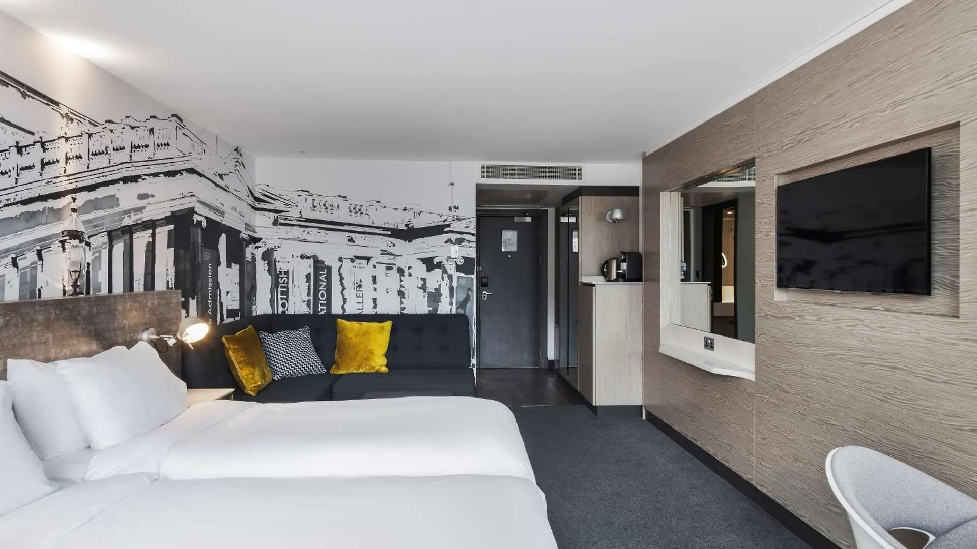 Radisson Blu Hotel, Edinburgh City Centre 4*,