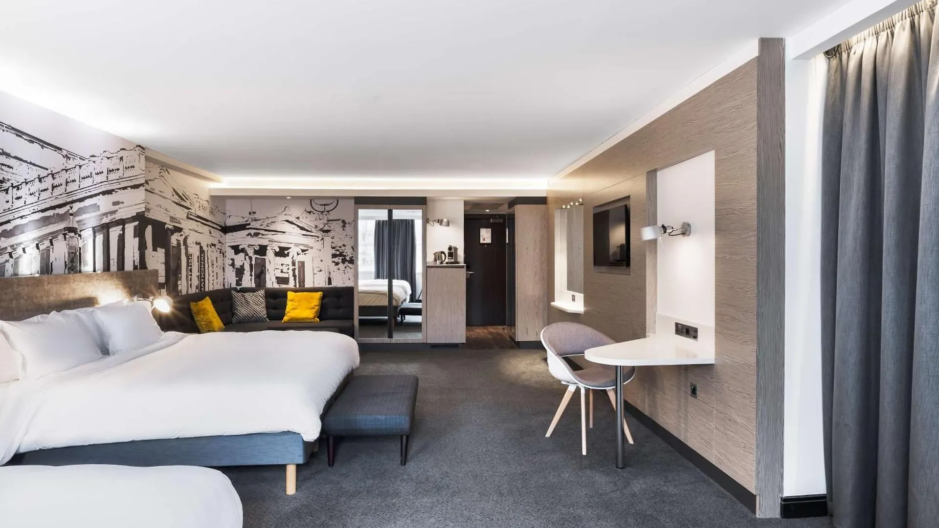 Radisson Blu Hotel, Edinburgh City Centre 4*,