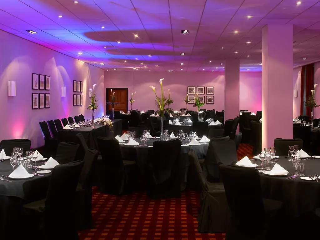 Radisson Blu Hotel, Edinburgh City Centre 호텔
