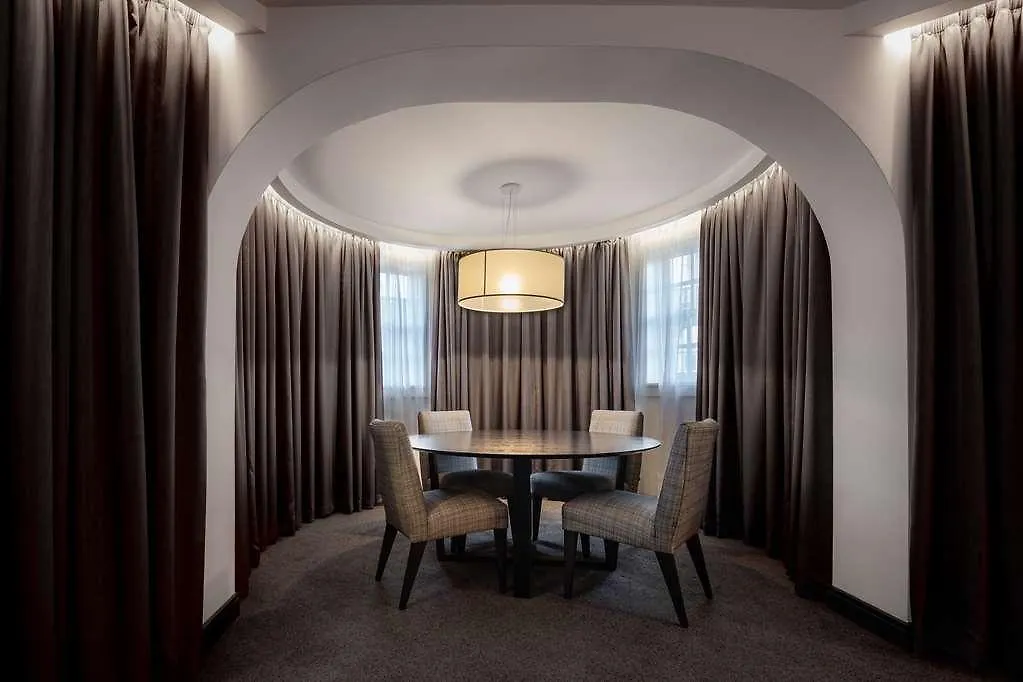 Radisson Blu Hotel, Edinburgh City Centre 4*,