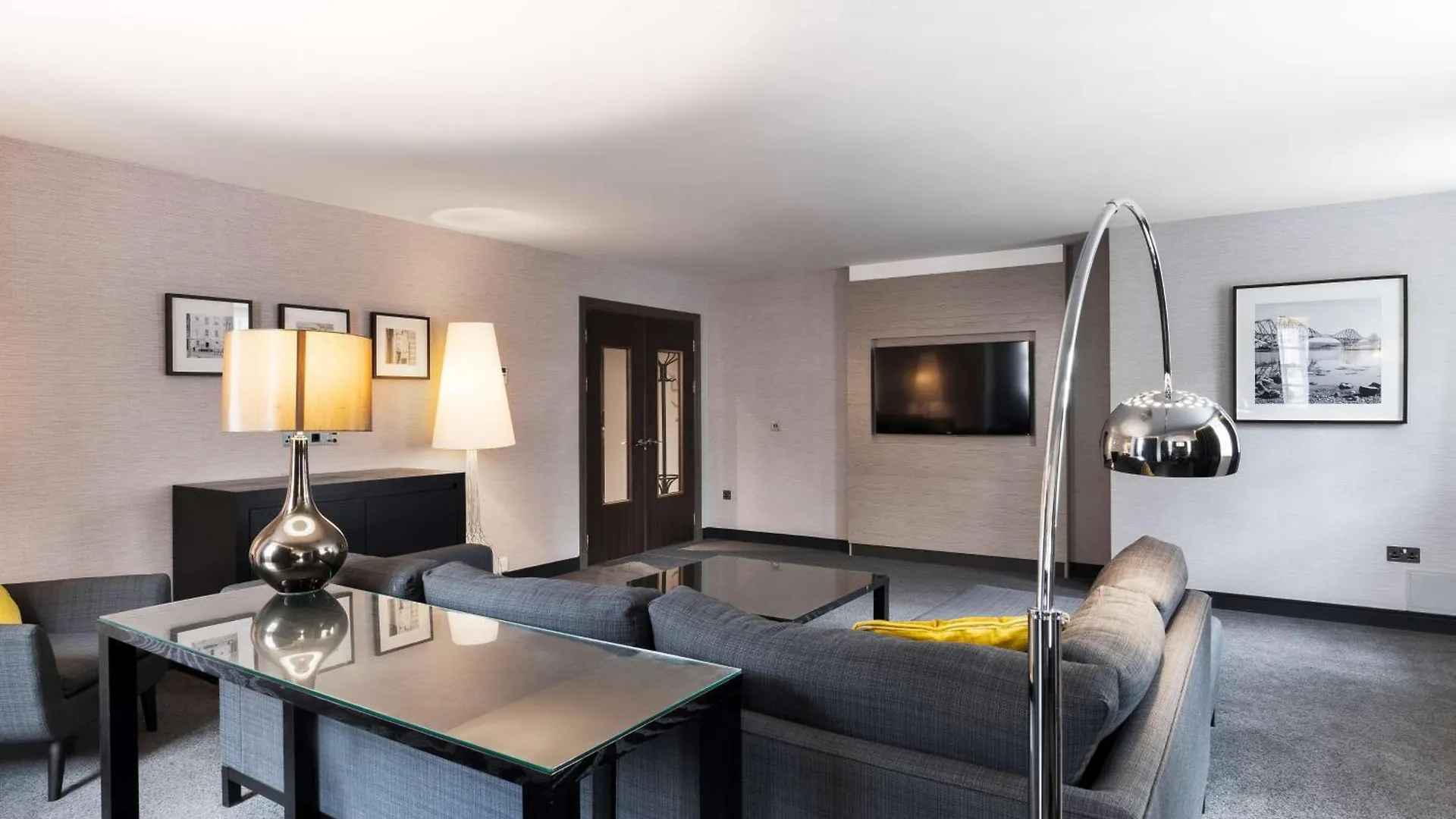 Radisson Blu Hotel, Edinburgh City Centre 4*,  United Kingdom